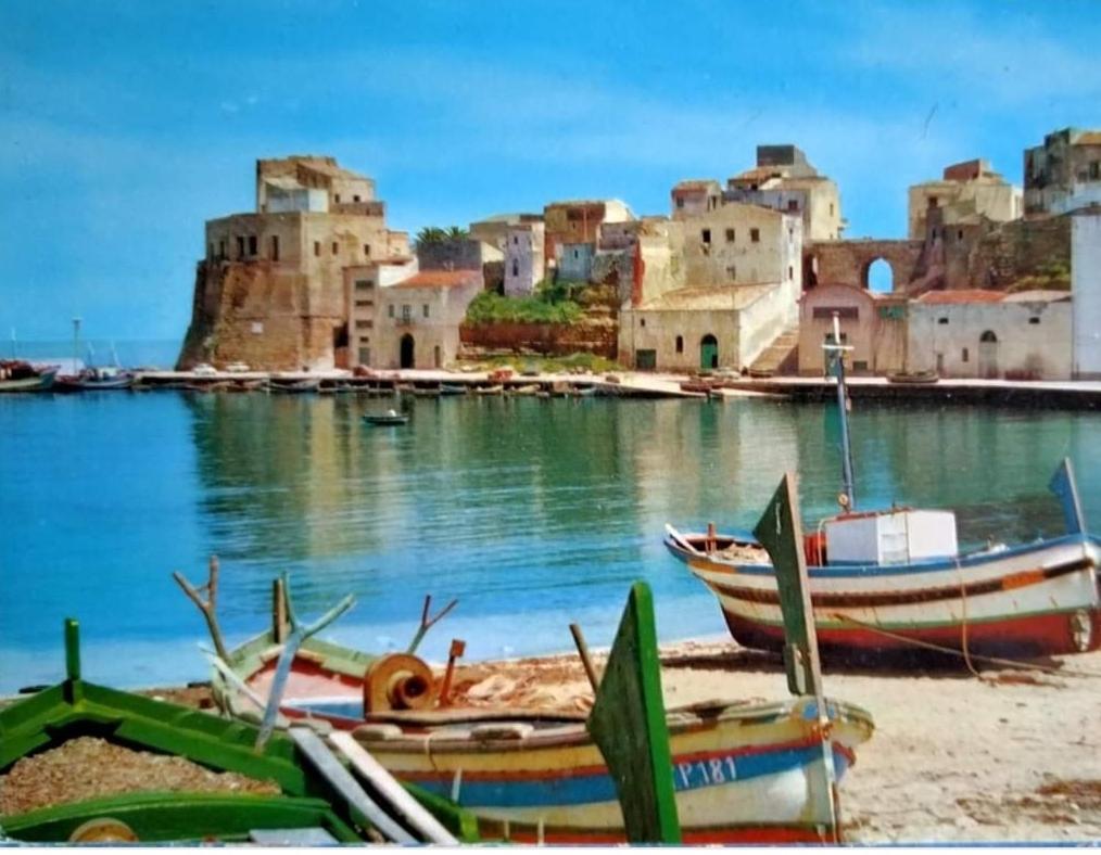 カステッランマーレ・デル・ゴルフォLittle Italyアパートメント エクステリア 写真